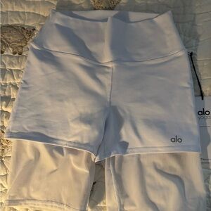 NWT ALO Yoga White Bike Shorts- high waist Lavish short.